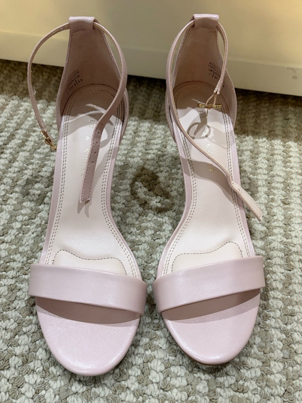 Kelly & Katie Light Pink Heels - Size 7